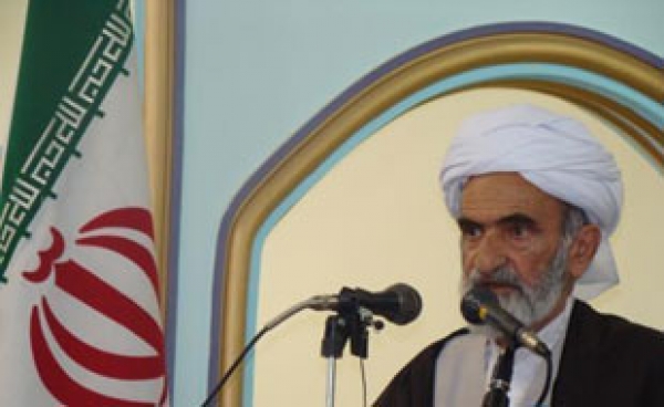 نماز جمعه کنگره عظیم مسلمانان برای نشان دادن وحدت و انسجام امت اسلامی