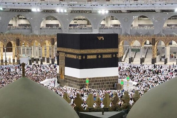 تأثیر حج در رفع فقر و بخشش گناهان