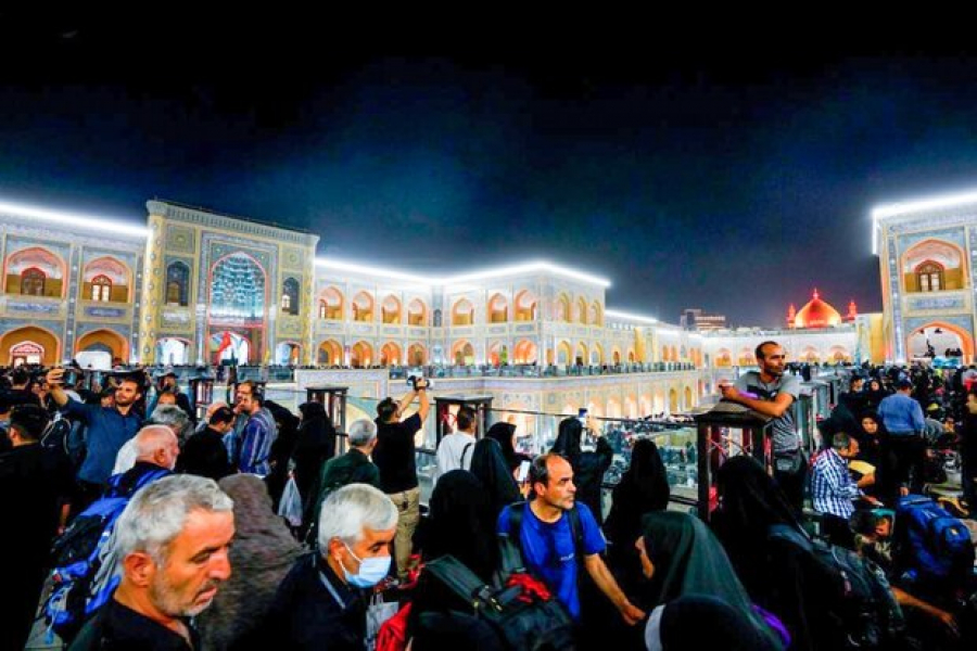 اقامت ۷۰ هزار زائر اربعین در صحن و شبستان حضرت زهرا(س)