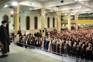رهبر معظم انقلاب اسلامی در دیدار پرشور هزاران نفر از مردم قم