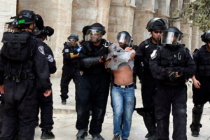 لغو هزاران مجوز عبور فلسطینی ها از کرانه باختری به بیت المقدس