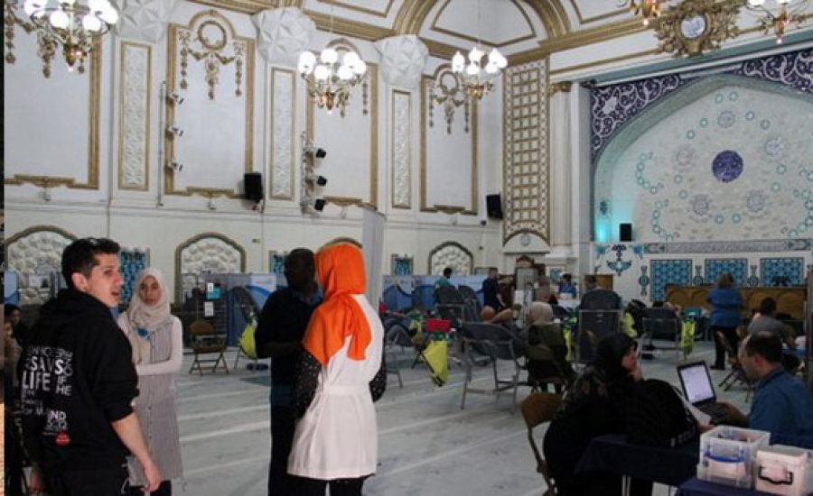 ترویج فرهنگ ایثار حسینی با اهدای خون در انگلیس