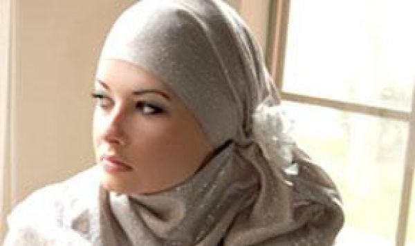 با حجاب شدم ؛ چون اسلام را با قلب خود احساس کردم