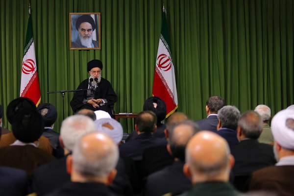 بیانات در جلسه تبیین سیاست‌های اقتصاد مقاومتی 1392/12/20