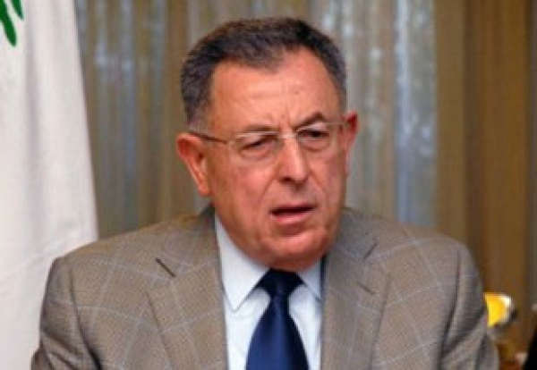 عرب ها باید دست خود را به سوی ایران دراز کنند