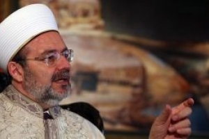 رئیس سازمان امور دینی ترکیه بشریت را به حل معضل تروریسم فراخواند