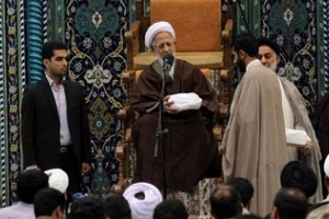 آیت الله جوادی آملی خطاب به مسئولان: در کشوری که مشکلات و مسائل اخلاقی در آن باشد، پیامبر(ص) غصه دار و ناراحت است
