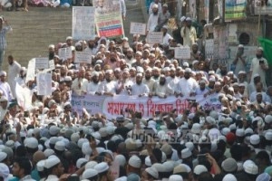 مردم بنگلادش علیه حذف اسلام به عنوان دین رسمی تظاهرات کردند