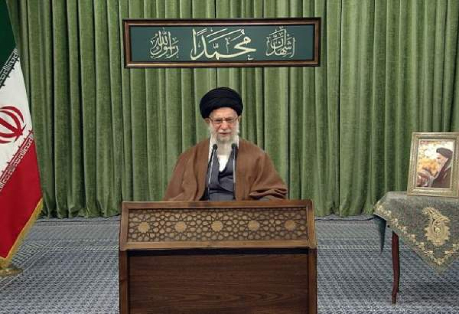 رهبر معظم انقلاب: سیاست ما درباره آمریکا با رفتوآمد اشخاص تغییر نمیکند، باید قوی شویم تا مأیوس شوند