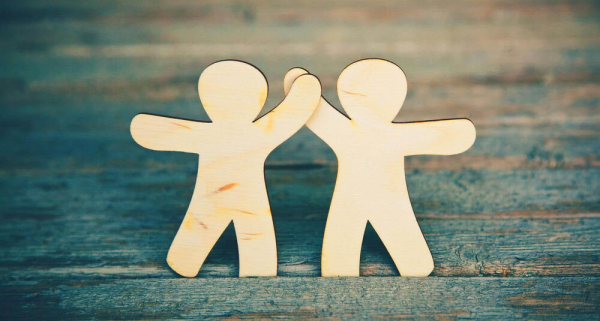 با چه کسانی دوست شویم؟ با چه کسانی نه؟