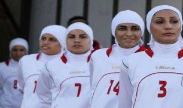 ابراز خرسندی مقامات پاکستان و افغانستان از تصميم فيفا درخصوص حجاب زنان