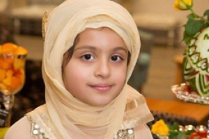 دختری از انگلستان که در 7 سالگی حافظ قرآن شد