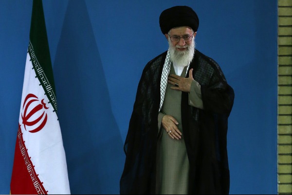 بیانات در دیدار معلمان و فرهنگیان سراسر کشور 1393/02/17