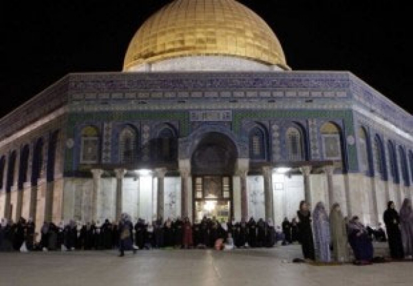 اعتکاف مسلمانان در مسجد الاقصی