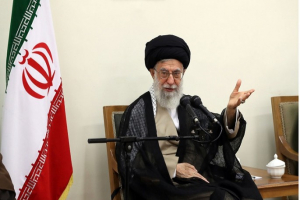 دیدار جمعی از مسئولان و فعالان فرهنگی استانهای یزد و همدان با رهبر انقلاب