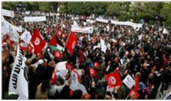 Tunisie : la crise politique persiste