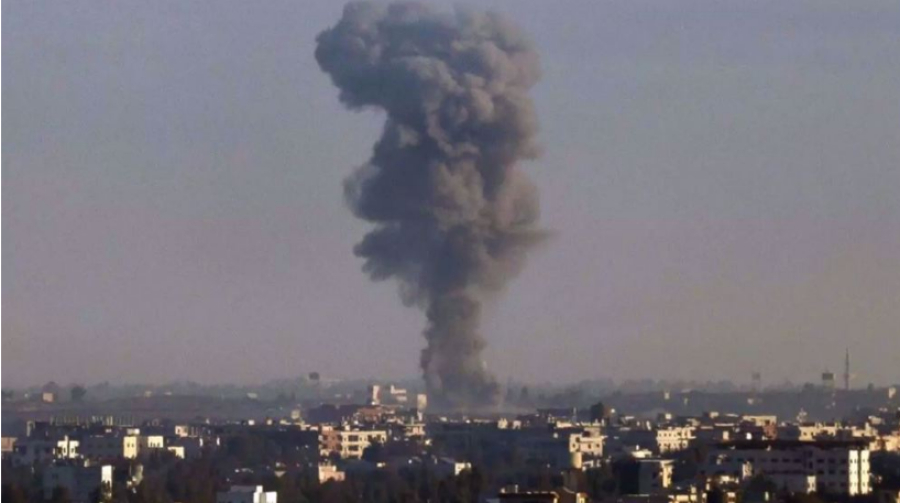 Israël lance des frappes aériennes sur la campagne de Quneitra en Syrie