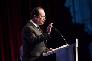 Hollande critique les USA