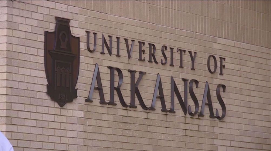 L'université de l'Arkansas licencie une professeure iranienne pour son soutien à l'Iran et à la Palestine