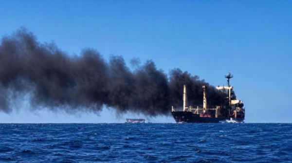 Un pétrolier explose dans le détroit d'Ormuz après avoir percuté une mine marine