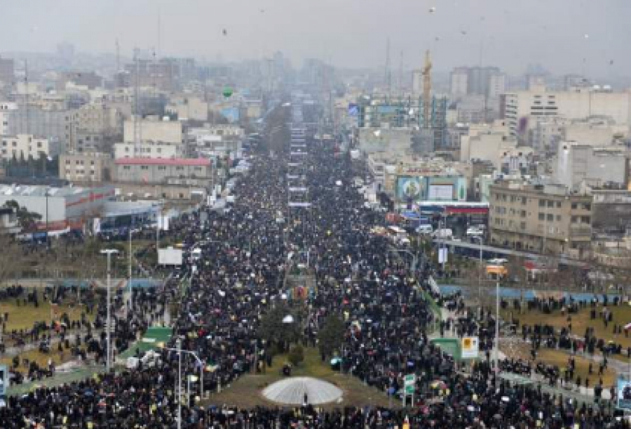 Des millions d&#039;Iraniens participent à la marche d&#039;anniversaire de la Révolution islamique