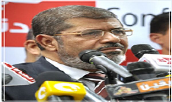 Morsi annonce un référendum sur la constitution le 15 décembre