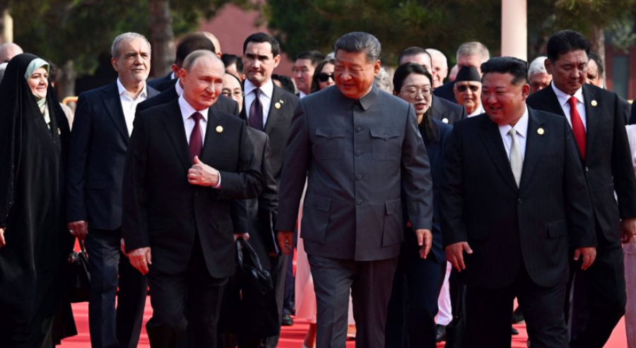 Les plus grands adversaires de l&#039;Amérique « conspirent » à Pékin (Axios)