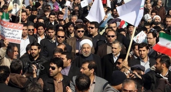 Le président iranien participe à la marche de l&#039;anniversaire de la Révolution islamique