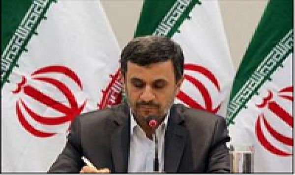 Ahmadinejad félicite le nouveau président vénézuélien