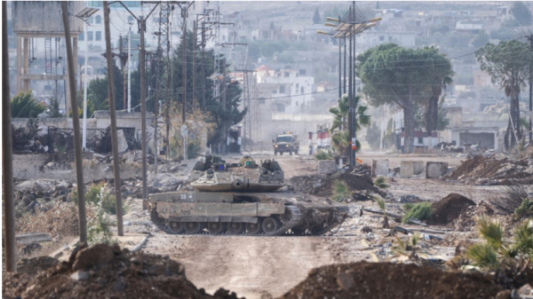 Israël mène des frappes d’artillerie en Syrie, près du Golan occupé, malgré le cessez‑le‑feu