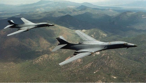 Les Etats-Unis envisagent de déployer 2 bombardiers en Corée du Sud