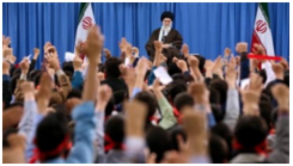L&#039;arrogance est hostile à toute sorte de progrès scientifique, économique et culturel de l&#039;Iran