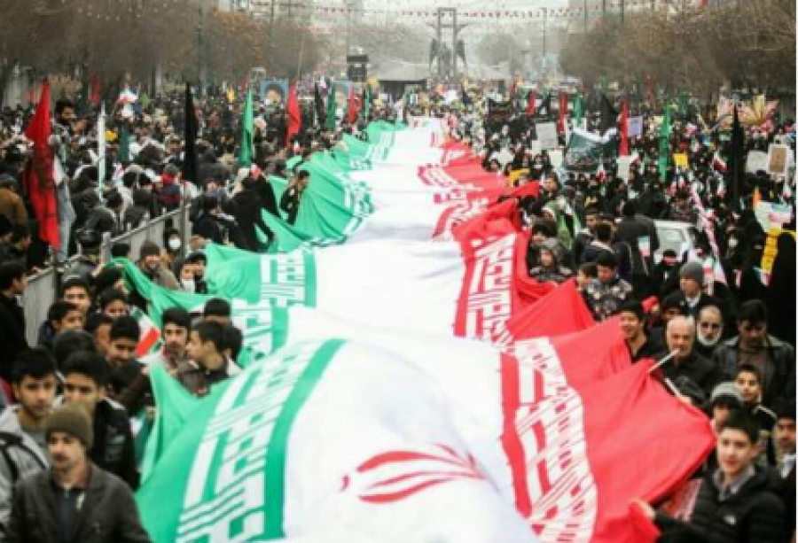 Iran: plus de 300 journalistes étrangers relatent la marche d&#039;anniversaire de la Révolution islamique
