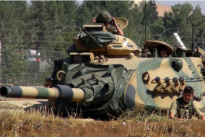 La Turquie déploie 80 véhicules militaires à la frontière syrienne