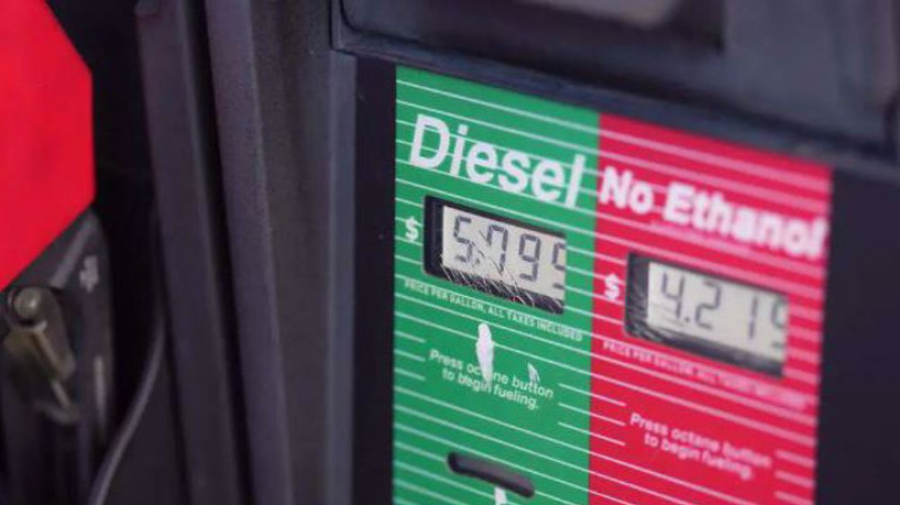 Flambée des prix du carburant : Trump menace Paris et Berlin d’un embargo sur le diesel américain s'ils ne puisent pas dans leurs stocks d'urgence