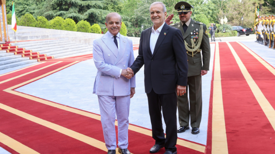Le Pakistan salue le rôle de l'Iran dans le monde musulman et aspire à une paix commune.