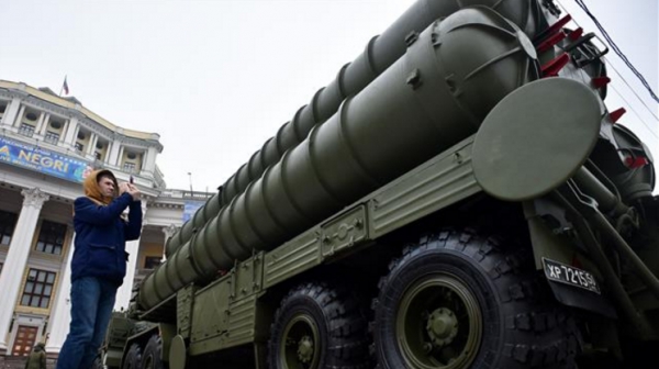 La Russie a confirmé la livraison du système sol-air S-3OO à l’Iran