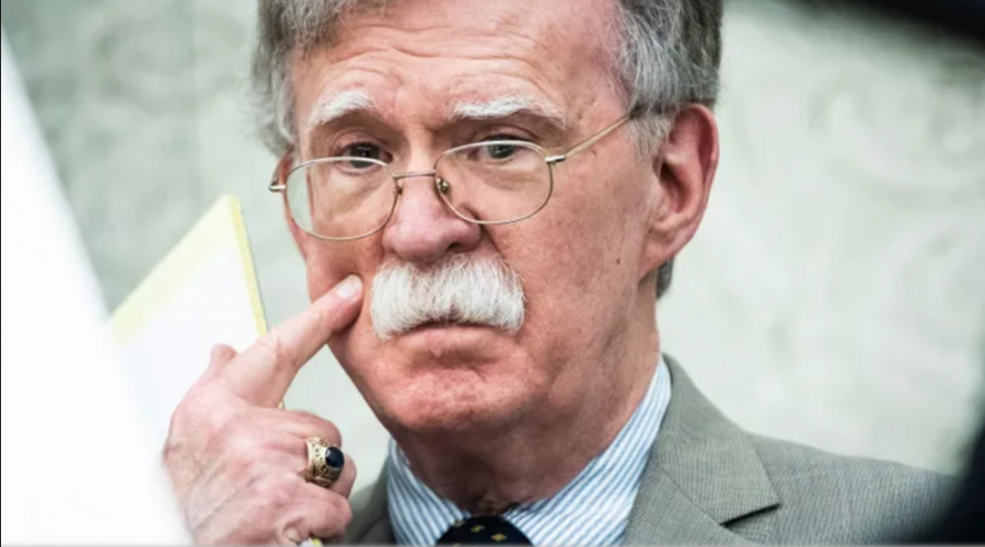 Passé pour être dans le viseur de l&#039;Iran le putschiste Bolton parle...