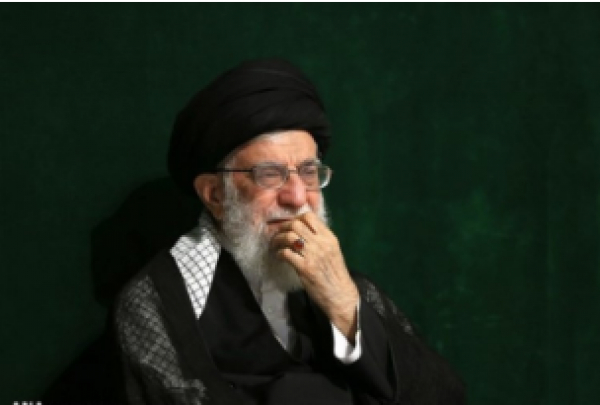 Le guide suprême assiste aux cérémonies de deuil de muharram