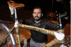 Un cycliste suisse chrétien veut présenter l’islam authentique