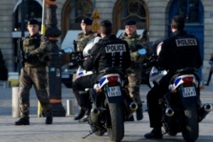 Une adolescente accusée de vouloir préparer un attentat en France