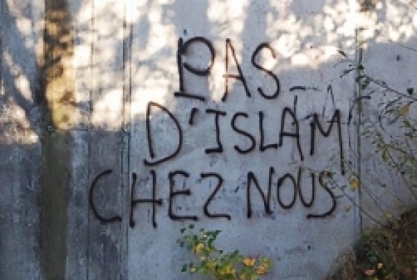 Hausse considérable des actes antimusulmans en France en 2015
