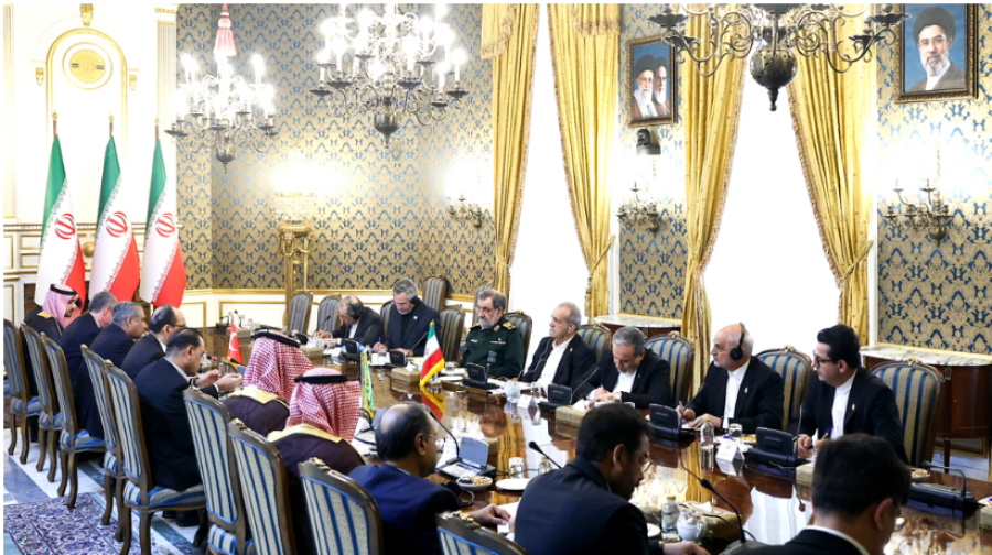 Le président iranien appelle les pays musulmans à faire front commun face aux agressions et à l’insécurité