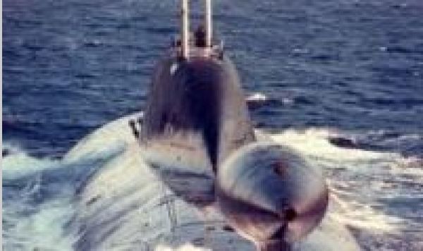 L&#039;Iran fabrique un avion sous-marin....