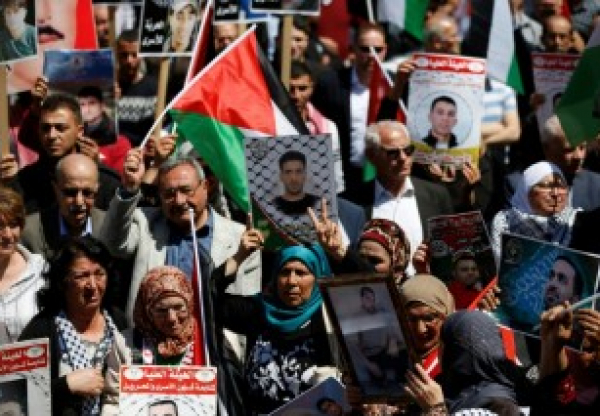 Les prisonniers palestiniens cessent leur grève de la faim
