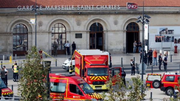 Marseille : deux morts dans une attaque à la gare Saint-Charles, l’assaillant abattu