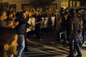 Affrontements entre policiers et manifestants marocains