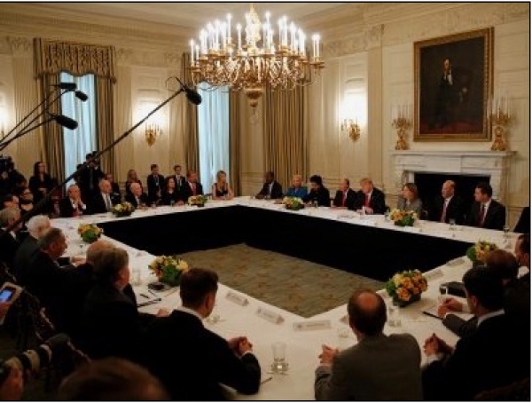 Trump : le business contre la guerre