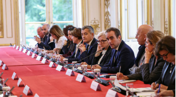 France: le gouvernement acte la suspension de la réforme des retraites dans le budget de la Sécurité sociale