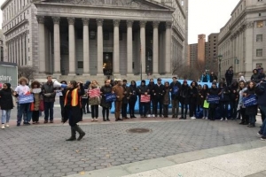 Chaîne humaine à New York en soutien aux musulmans